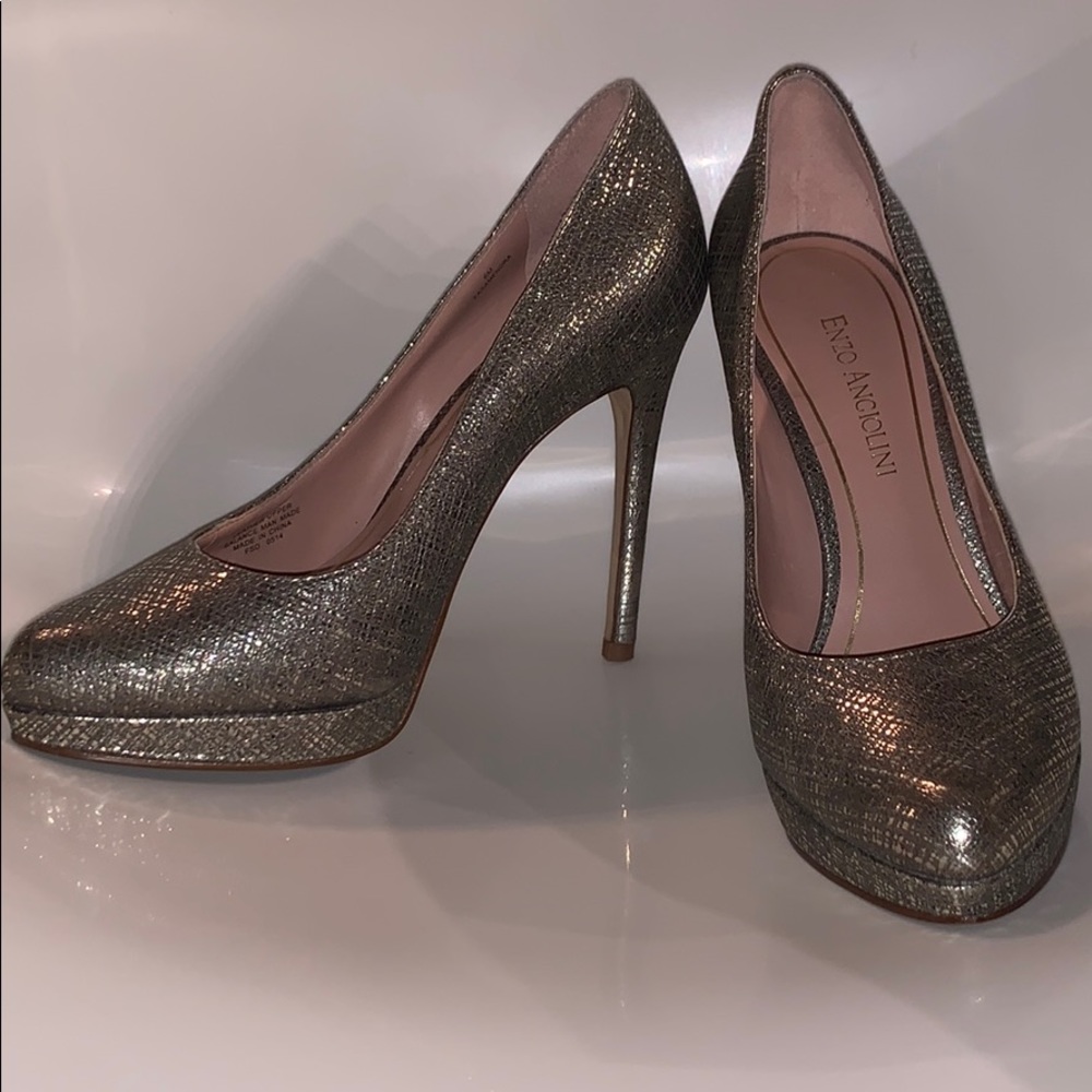 ENZO ANGIOLINI Gold and Silver heels